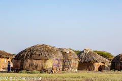 Village vers le lac Turkana / village around lake Turkana